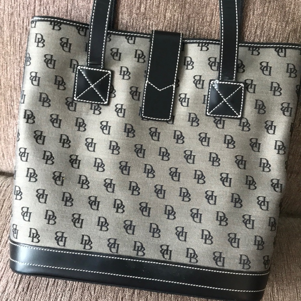 Dooney & Bourke Signature Pattern Handbag View 4
